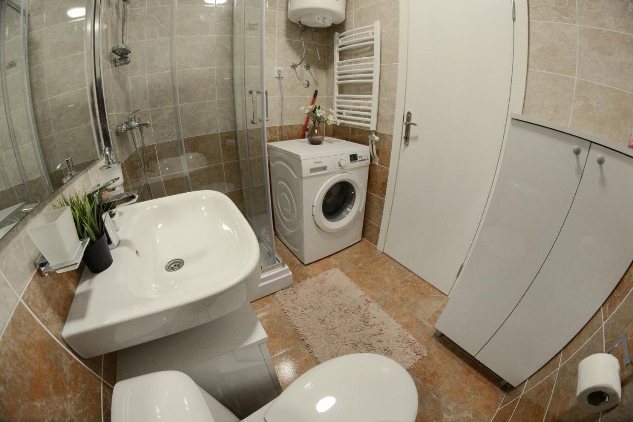 Apartment Dobraya Grey Novi Sad Exterior foto
